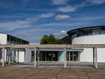 Eingang zum Ökumenischen Gemeindezentrum